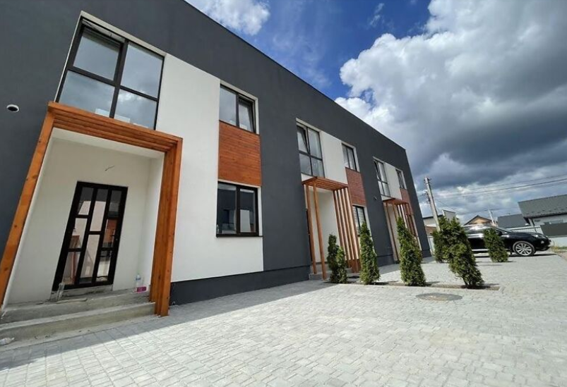 Продаж 2 поверхового таунхауса з ділянкою на 2.5 сотки, 115 кв. м, 4 кімнати, на пров. Срібний фото 1 Продаж 2 поверхового таунхауса з ділянкою на 2.5 сотки, 115 кв. м, 4 кімнати, на пров. Срібний фото 1