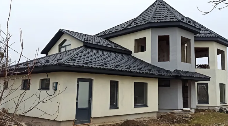 Продаж 2 поверхового будинку з балконом і ділянкою на 13.4 сотки, 270 кв. м, 5 кімнат, на вул. Монастирська фото 1 Продаж 2 поверхового будинку з балконом і ділянкою на 13.4 сотки, 270 кв. м, 5 кімнат, на вул. Монастирська фото 1