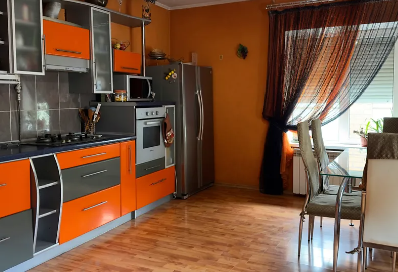 Продаж 2 поверхового будинку веранда і ділянкою на 6 соток, 116 кв. м, 3 кімнати фото 1 Продаж 2 поверхового будинку веранда і ділянкою на 6 соток, 116 кв. м, 3 кімнати фото 1