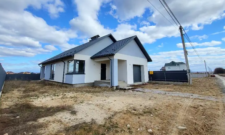 Продаж 1 поверхового будинку з терасою і ділянкою на 4.5 сотки, 117 кв. м, 3 кімнати, на 7-й Леоніда Каденюка провулок фото 1 Продаж 1 поверхового будинку з терасою і ділянкою на 4.5 сотки, 117 кв. м, 3 кімнати, на 7-й Леоніда Каденюка провулок фото 1