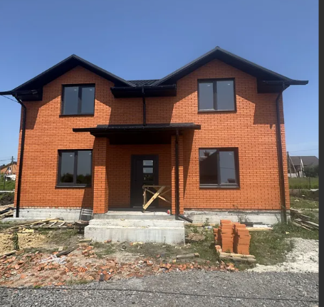 Продаж 2 поверхового будинку з ділянкою на 4.2 сотки, 140 кв. м, 5 кімнат фото 1 Продаж 2 поверхового будинку з ділянкою на 4.2 сотки, 140 кв. м, 5 кімнат фото 1