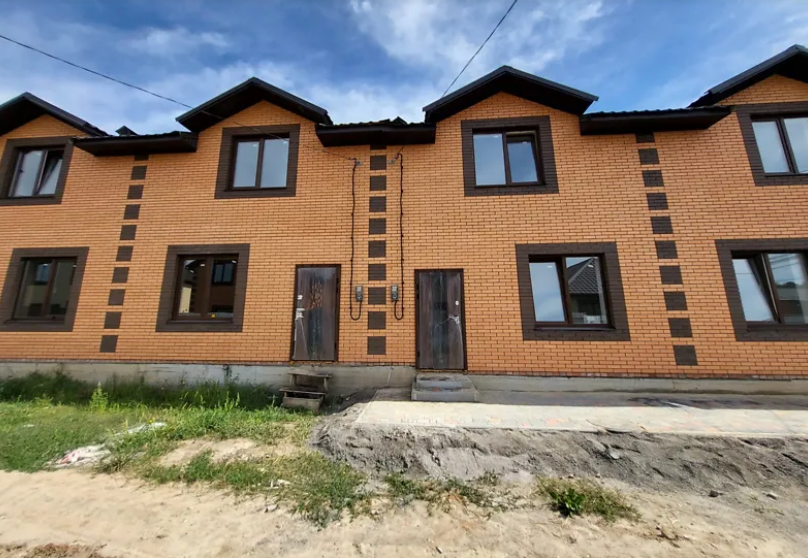 Продаж 2 поверхового таунхауса з ділянкою на 1.7 сотки, 95 кв. м, 3 кімнати, на пров. Весняний фото 1 Продаж 2 поверхового таунхауса з ділянкою на 1.7 сотки, 95 кв. м, 3 кімнати, на пров. Весняний фото 1