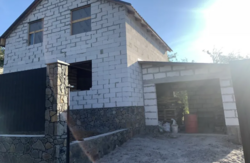 Продаж 2 поверхового будинку з ділянкою на 4 сотки, 100 кв. м, 3 кімнати, на вул. Сонячна фото 1 Продаж 2 поверхового будинку з ділянкою на 4 сотки, 100 кв. м, 3 кімнати, на вул. Сонячна фото 1