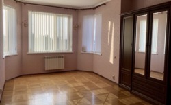 ������ 2 ����������� ������� � ������� � ������� �� 10 �����, 370 ��. �, 6 �����, �� ���. ����� ���� 6