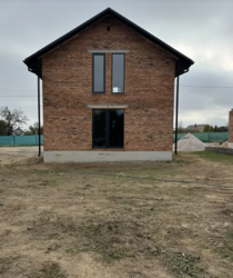 ������ 2 ����������� ������� � ������� �� 5.5 ��. �., 109.7 ��. �, 4 ������ ���� 1