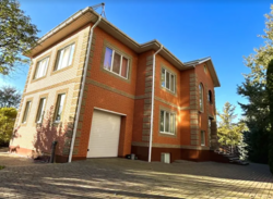 Продаж 3 поверхового будинку веранда і ділянкою на 10 соток, 326 кв. м, 6 кімнат фото 2 Продаж 3 поверхового будинку веранда і ділянкою на 10 соток, 326 кв. м, 6 кімнат фото 2