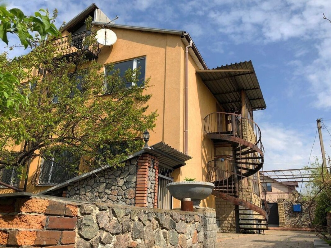 Будинок під ремонт на Сонячному фото 1 Будинок під ремонт на Сонячному фото 1