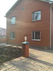 Великий будинок в центрі міста фото 2 Великий будинок в центрі міста фото 2