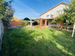 Двоповерховий будинок у районі Метро фото 2 Двоповерховий будинок у районі Метро фото 2