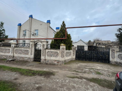 Пропонуємо Вашій увазі чудовий двоповерховий будинок фото 1 Пропонуємо Вашій увазі чудовий двоповерховий будинок фото 1