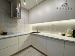 Продаж двоповерхового будинку з гаражем фото 4 Продаж двоповерхового будинку з гаражем фото 4