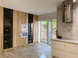 Продаж двоповерхового будинку з гаражем фото 2 Продаж двоповерхового будинку з гаражем фото 2