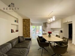 Продаж двоповерхового будинку з гаражем фото 5 Продаж двоповерхового будинку з гаражем фото 5