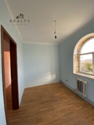 Будинок в чудовому місці під чистове оздоблення фото 6 Будинок в чудовому місці під чистове оздоблення фото 6