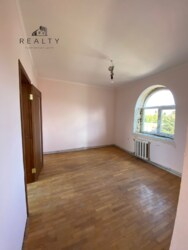 Будинок в чудовому місці під чистове оздоблення фото 14 Будинок в чудовому місці під чистове оздоблення фото 14