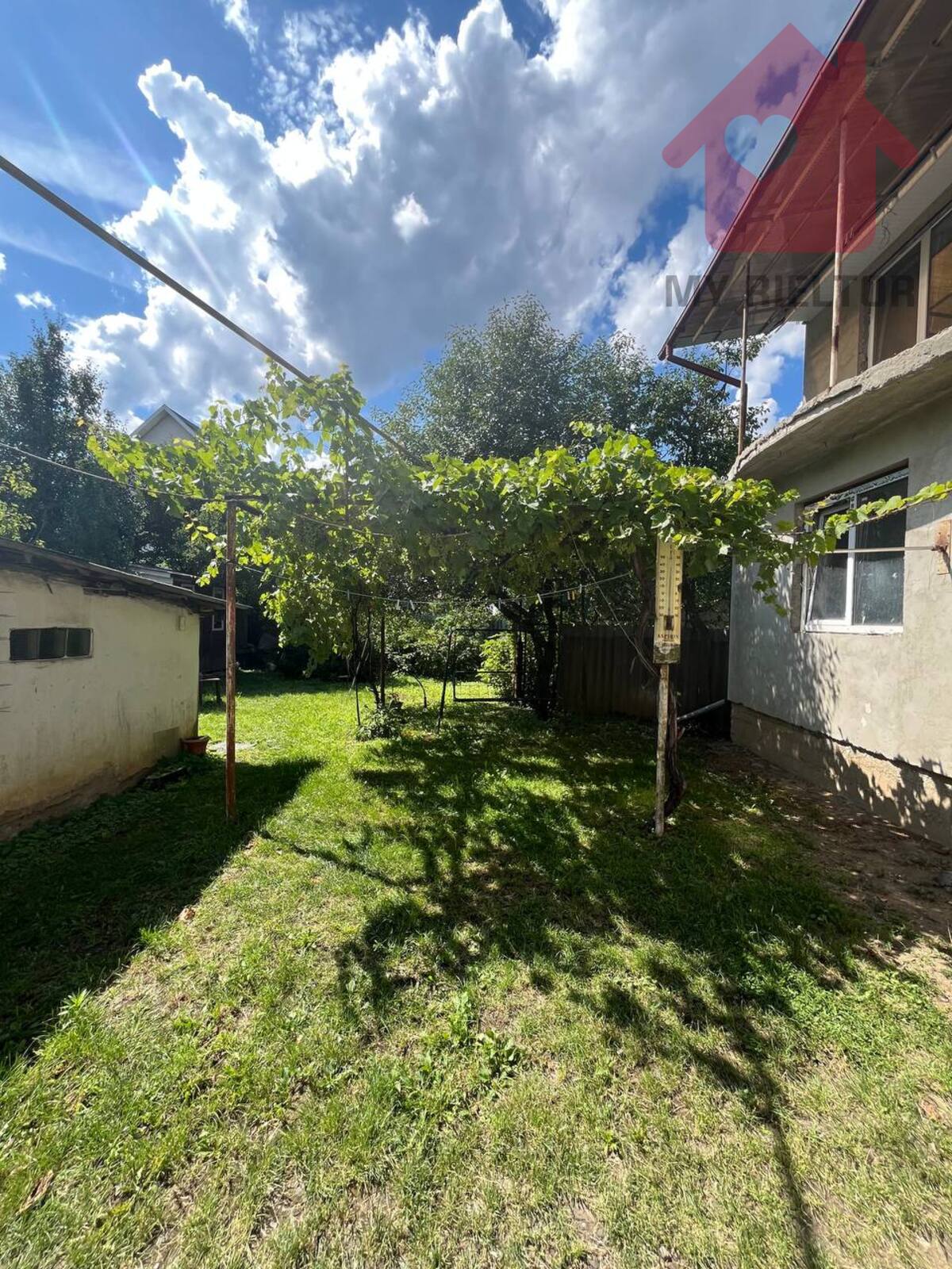 Продаж затишного просторого будинку в чудовій локації! фото 1 Продаж затишного просторого будинку в чудовій локації! фото 1