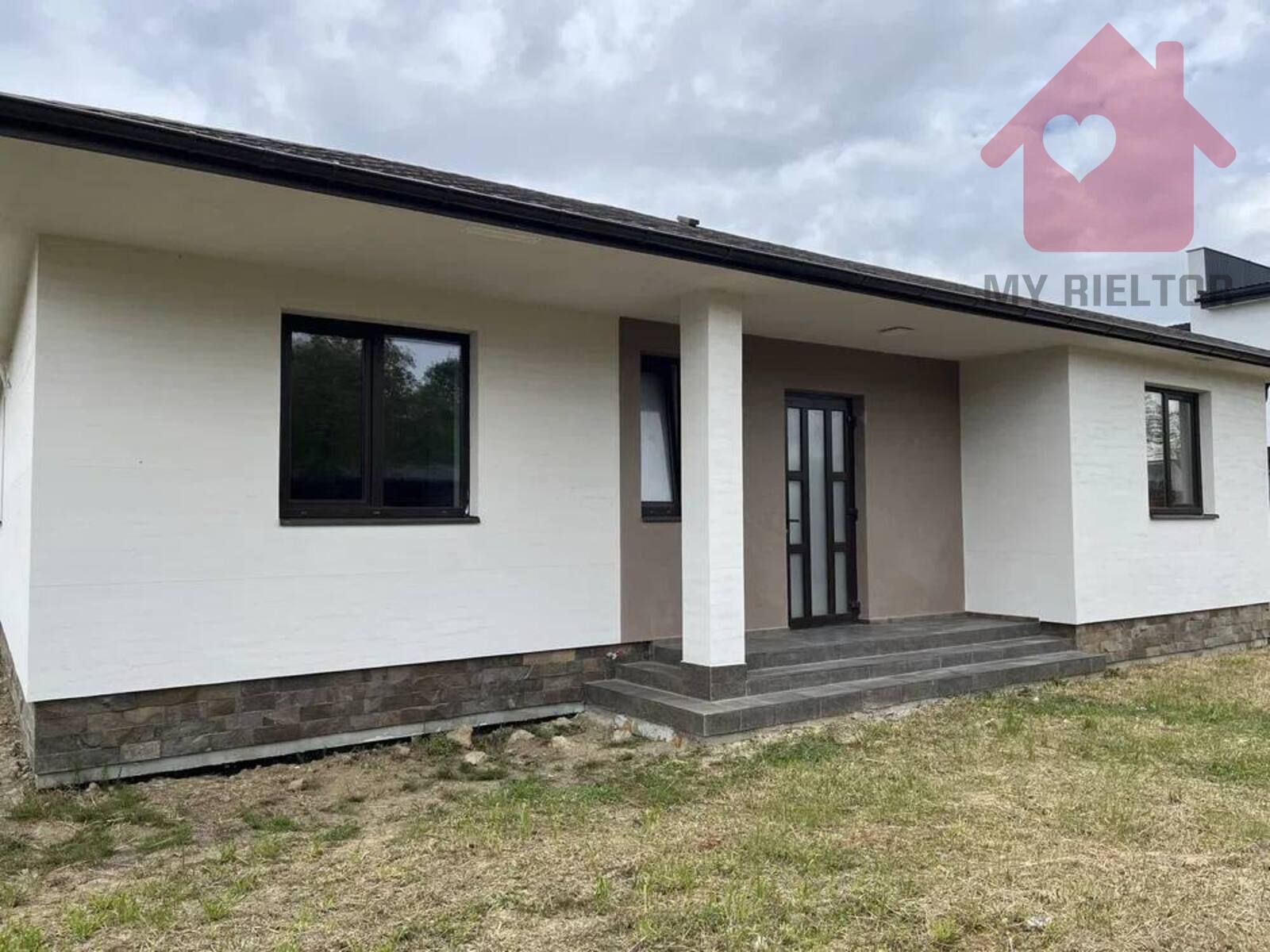 Продаж стильного будинку мерн Садовий! фото 1 Продаж стильного будинку мерн Садовий! фото 1