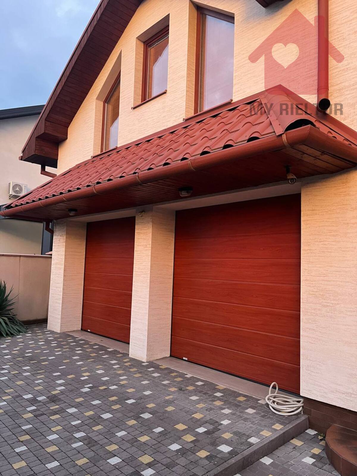 Продаж чудового добротного будинку на Червениці! фото 1 Продаж чудового добротного будинку на Червениці! фото 1