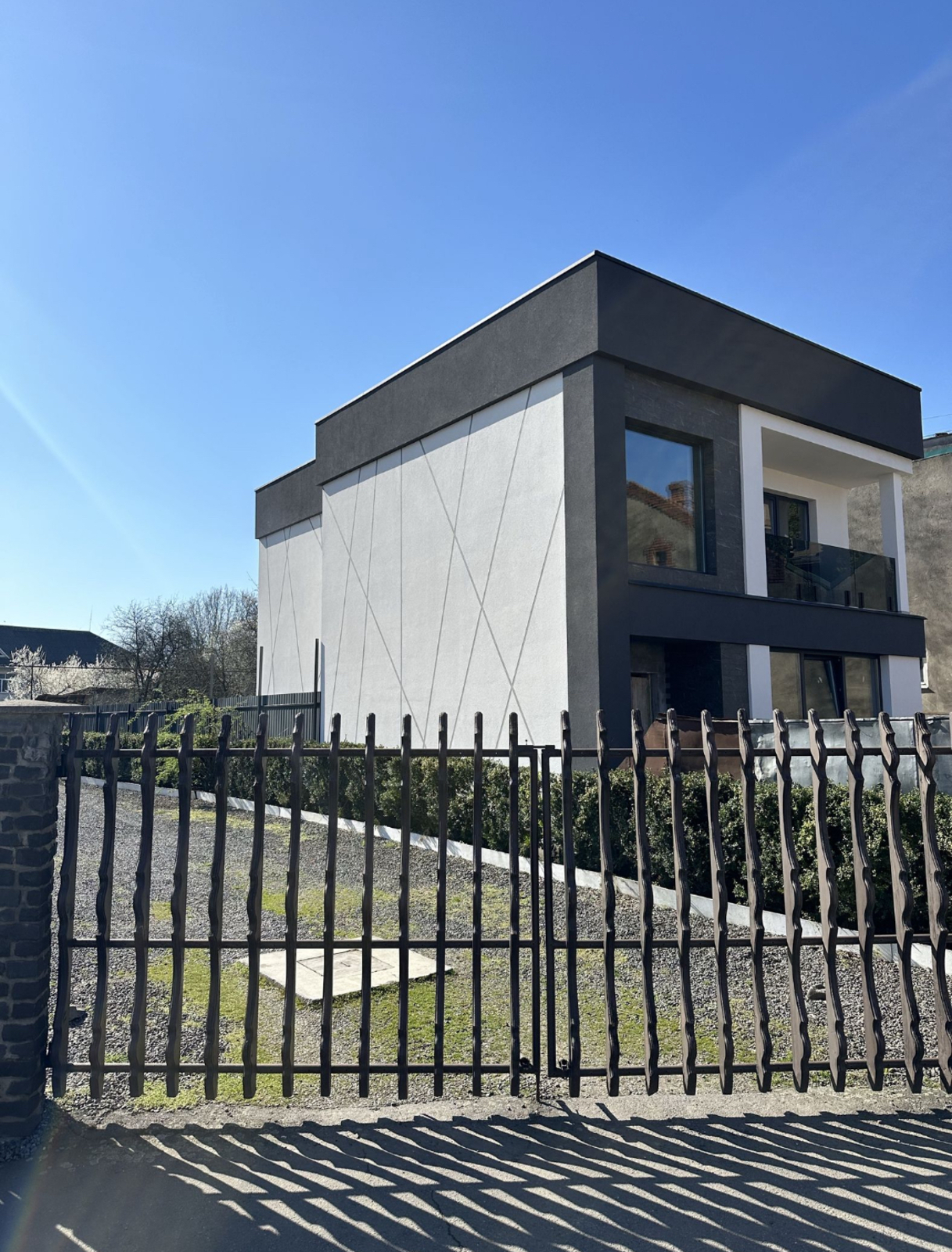 Продаж будинку в центральній частині фото 1 Продаж будинку в центральній частині фото 1