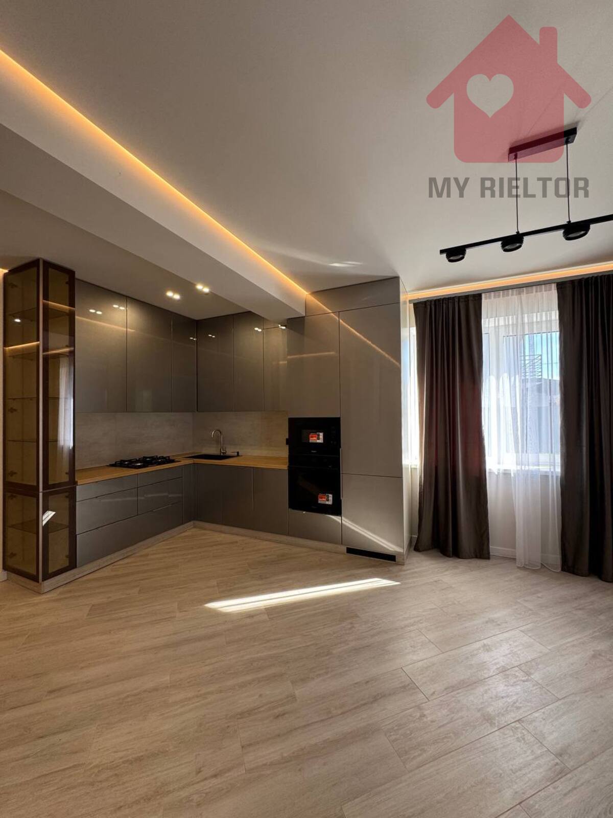 Продаж дуплекса з ГАЗовим опаленням +гараж фото 1 Продаж дуплекса з ГАЗовим опаленням +гараж фото 1