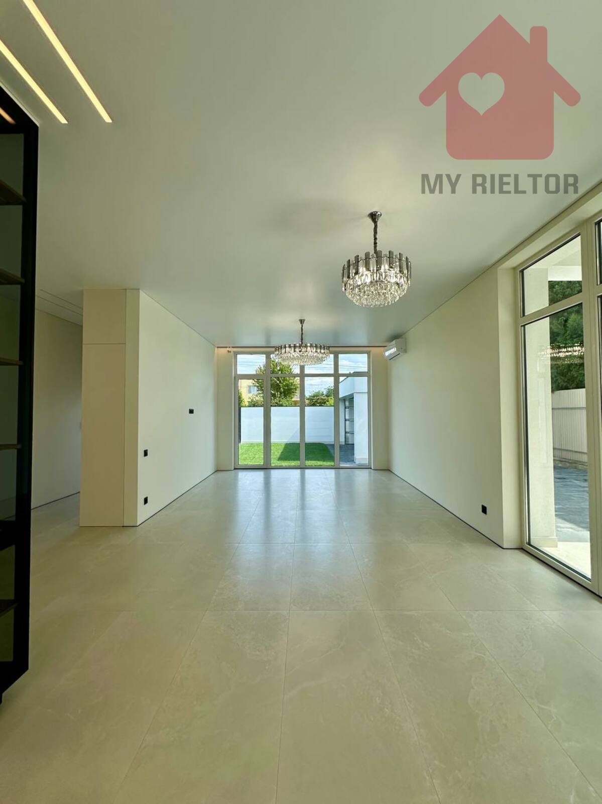 Продаж сучасного будинку у Сторожгиці! фото 1 Продаж сучасного будинку у Сторожгиці! фото 1