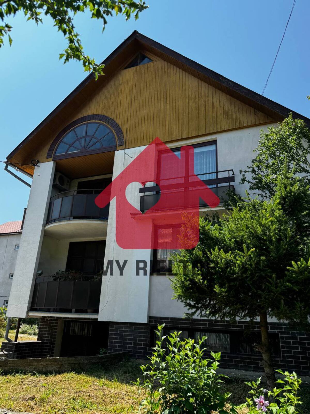 Продаж просторого будинку в Компотному районі! фото 1 Продаж просторого будинку в Компотному районі! фото 1