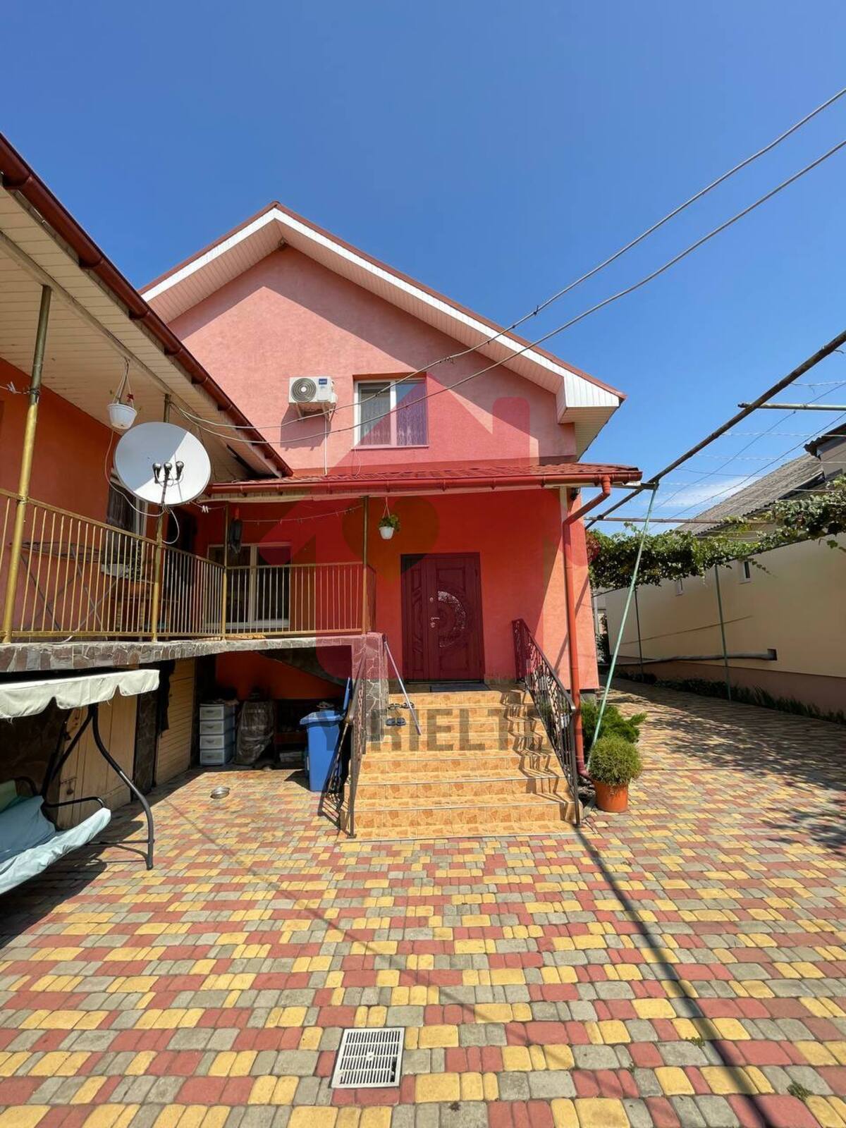 Продаж затишного будинку в Дравцях фото 1 Продаж затишного будинку в Дравцях фото 1