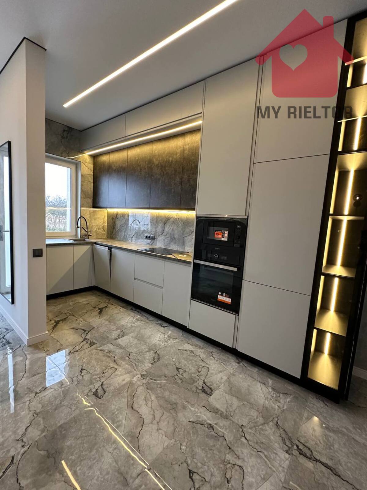 Продаж сучасного котеджу в м. Ужгород! фото 1 Продаж сучасного котеджу в м. Ужгород! фото 1