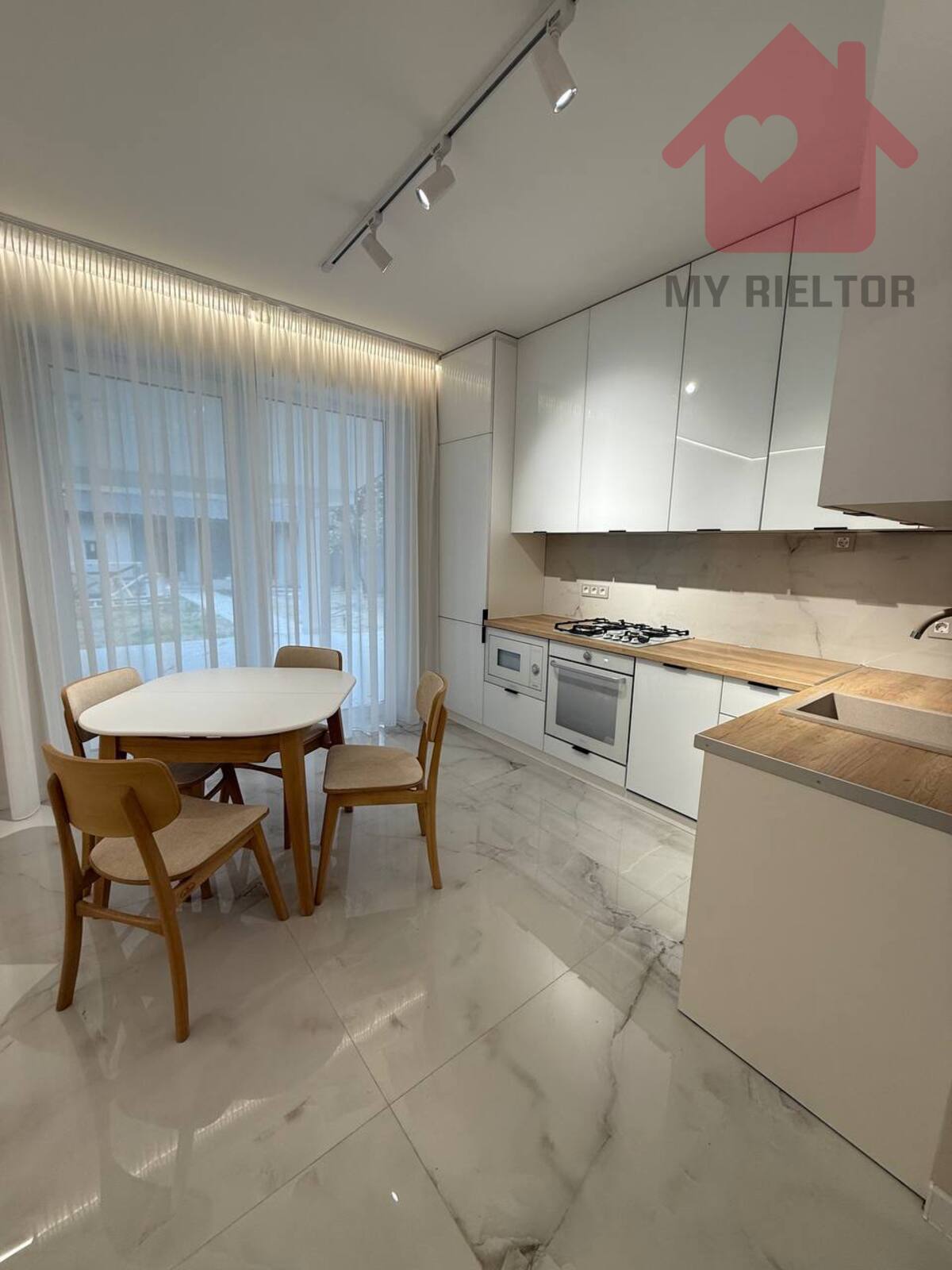 Продаж будинку в центральній частині міста! фото 1 Продаж будинку в центральній частині міста! фото 1