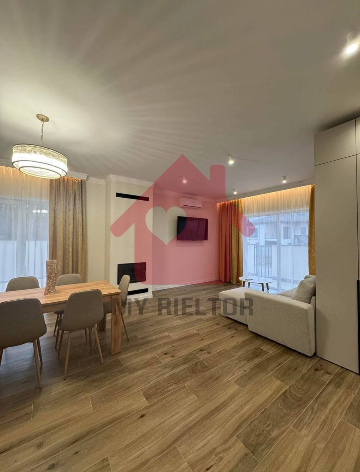 Продаж дуплексу в елітному районі міста Ужгород! фото 1 Продаж дуплексу в елітному районі міста Ужгород! фото 1