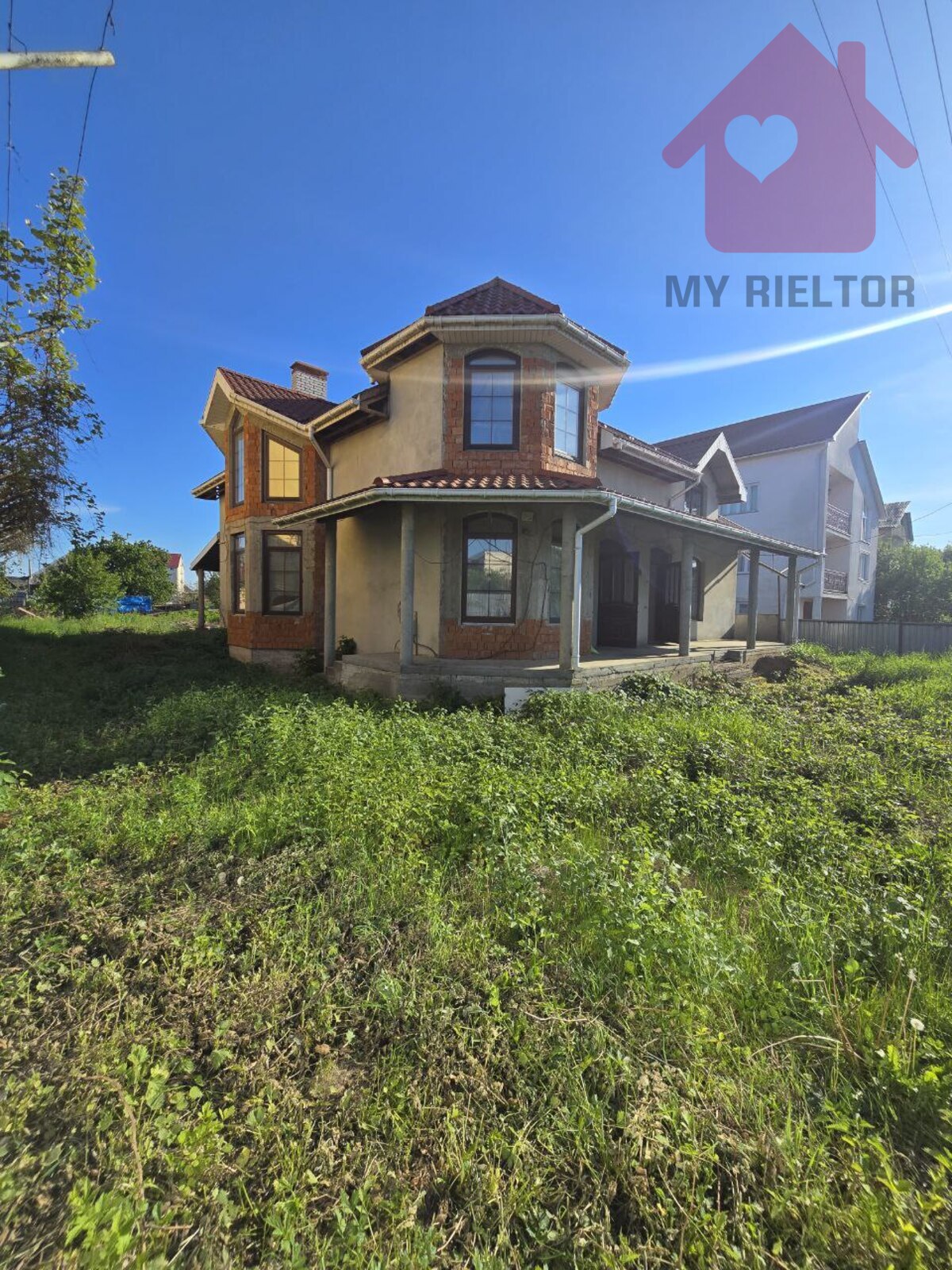 Продаж просторого будинку в Минаї! фото 1 Продаж просторого будинку в Минаї! фото 1