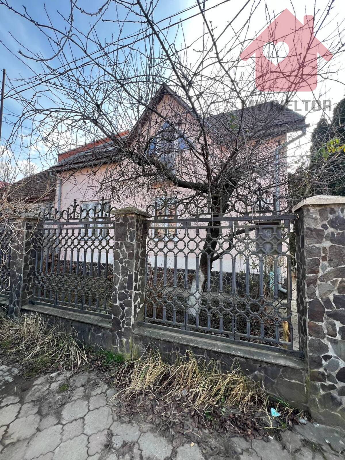 Продаж будинку у центральній частині міста. фото 1 Продаж будинку у центральній частині міста. фото 1