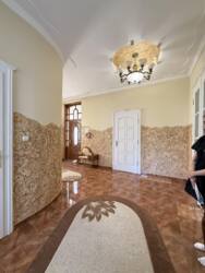 Житловий будинок + комерційне приміщення у самому серці міста! фото 2 Житловий будинок + комерційне приміщення у самому серці міста! фото 2