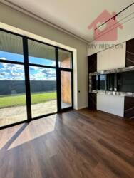 Продаж будинку з сучасним дизайнерським ремонтом! фото 9 Продаж будинку з сучасним дизайнерським ремонтом! фото 9