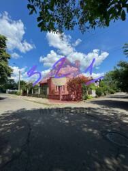 Продаж трьох будинків фото 1 Продаж трьох будинків фото 1