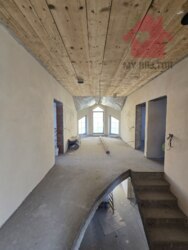 Продаж просторого будинку в Минаї! фото 8 Продаж просторого будинку в Минаї! фото 8