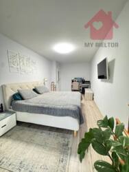 Сучасний будинок з сонячними панелями та гаражем у новому районі. фото 16 Сучасний будинок з сонячними панелями та гаражем у новому районі. фото 16