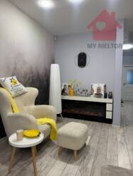 Сучасний будинок з сонячними панелями та гаражем у новому районі. фото 8 Сучасний будинок з сонячними панелями та гаражем у новому районі. фото 8