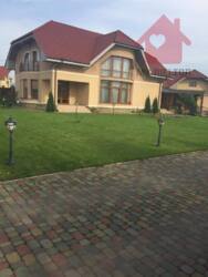 Продаж просторого будинку з басейном! фото 1 Продаж просторого будинку з басейном! фото 1