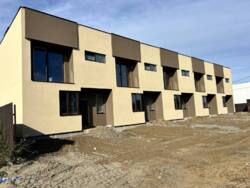 Продаж котеджів Ужгород Садовий (ближній) фото 1 Продаж котеджів Ужгород Садовий (ближній) фото 1