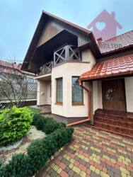 Продаж будинку Із затишною амосферою! Червениця! фото 1 Продаж будинку Із затишною амосферою! Червениця! фото 1