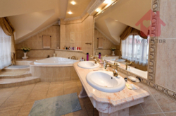 Продаж елітного будинку в чудовій локації! фото 31 Продаж елітного будинку в чудовій локації! фото 31