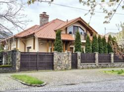 Продаж сучасного будинку в центрі міста! фото 4 Продаж сучасного будинку в центрі міста! фото 4