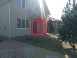 Продаж добротного просторого будинку на околиці Ужгорода фото 6 Продаж добротного просторого будинку на околиці Ужгорода фото 6