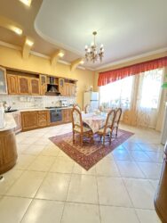 Житловий будинок + комерційне приміщення у самому серці міста! фото 6 Житловий будинок + комерційне приміщення у самому серці міста! фото 6