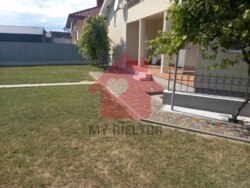 Продаж добротного просторого будинку на околиці Ужгорода фото 3 Продаж добротного просторого будинку на околиці Ужгорода фото 3