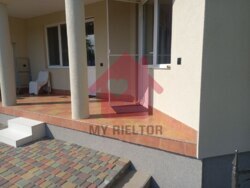 Продаж добротного просторого будинку на околиці Ужгорода фото 4 Продаж добротного просторого будинку на околиці Ужгорода фото 4