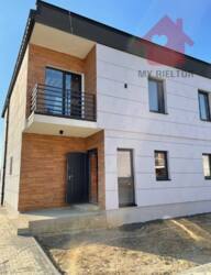 Продаж котеджу в мікрорайон Табла! фото 1 Продаж котеджу в мікрорайон Табла! фото 1