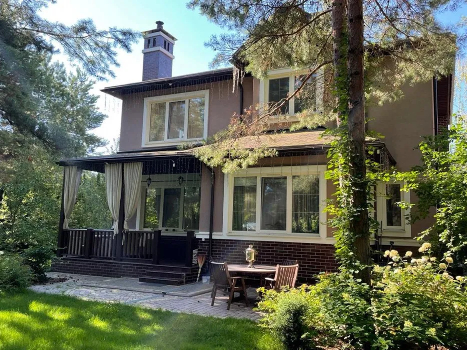 Продаж шикарного будинку 300 кв.м з ремонтом в КМ Riviera Village, Вишгородський р-н, c. Лебедівка фото 1 Продаж шикарного будинку 300 кв.м з ремонтом в КМ Riviera Village, Вишгородський р-н, c. Лебедівка фото 1