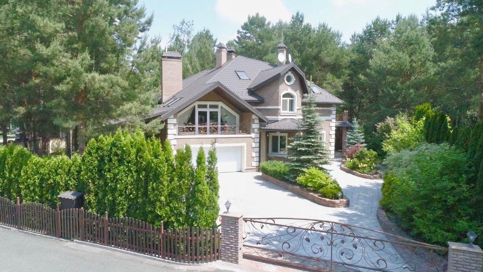 Продажа VIP-дома с ремонтом + выход на канал Днепра, КГ 'Бобёр', Вышгородский р-н, c. Хотяновка фото 1 Продажа VIP-дома с ремонтом + выход на канал Днепра, КГ 'Бобёр', Вышгородский р-н, c. Хотяновка фото 1